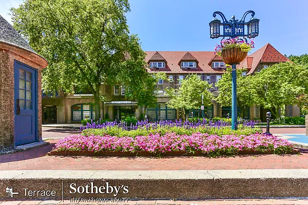 Rented by Terrace Sotheby's International Realty | media 11