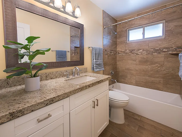 1236 E Del Rio Dr — Photo 14