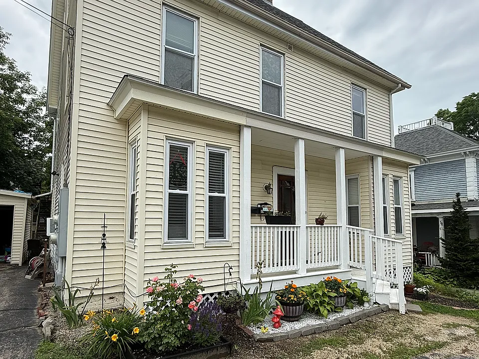 12 Essex St #14-L