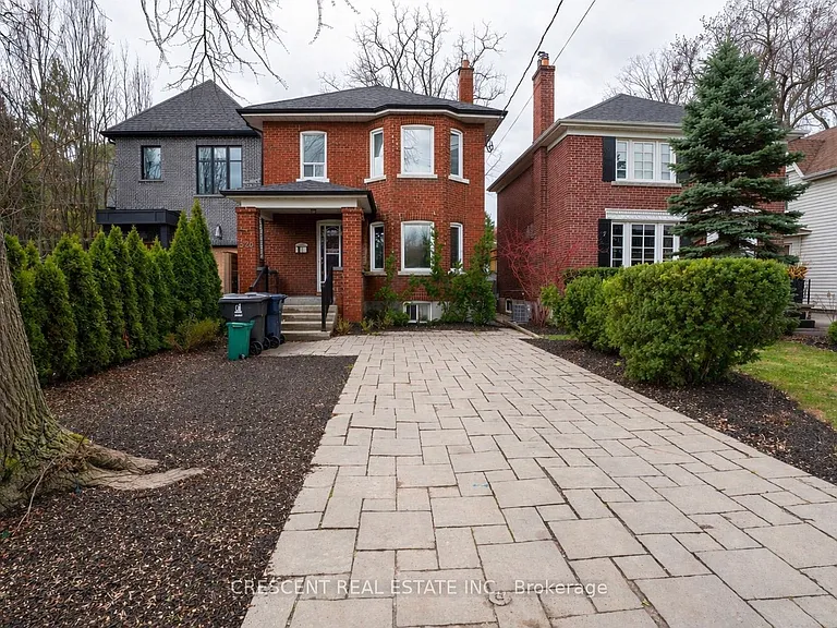 520 Prince Edward Dr N #MAIN — Photo 1