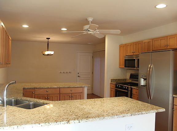 5th image of 1435 N Milwaukee Ave