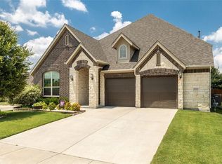 15401 Pioneer Bluff Trl, Roanoke, TX 76262