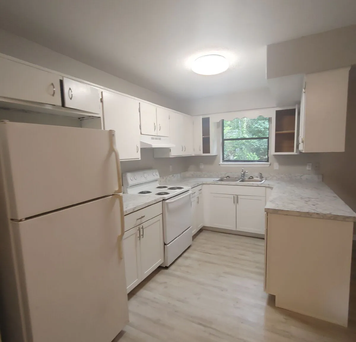 2 bed, 2.0 bath, 1110 sqft, $1,400 — Photo 3