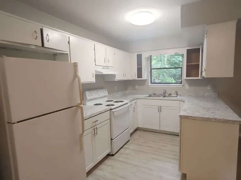 642 E Call St — Photo 5