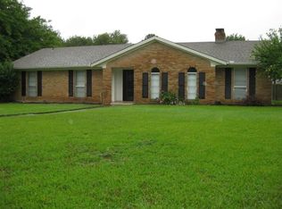 205 Buckingham Dr, Denton, TX 76209