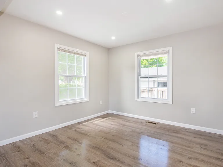 8 Wilcox Ave — Photo 12
