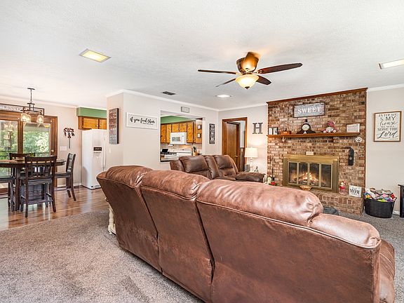 3rd image of 8049 New Chapel Rd