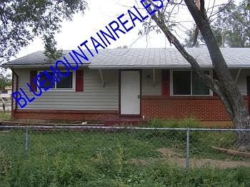 2nd image of 1242 Maxwell St