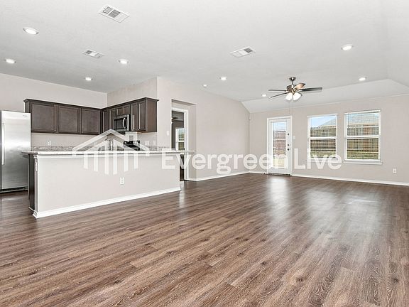 3rd image of 2116 Tulipwood Dr