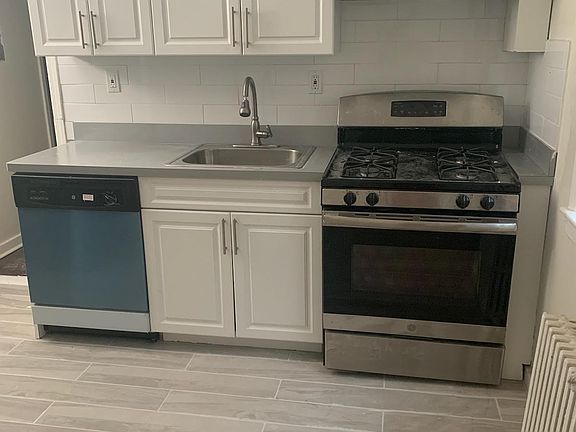 Fresh ! Bright Modern Kitchen