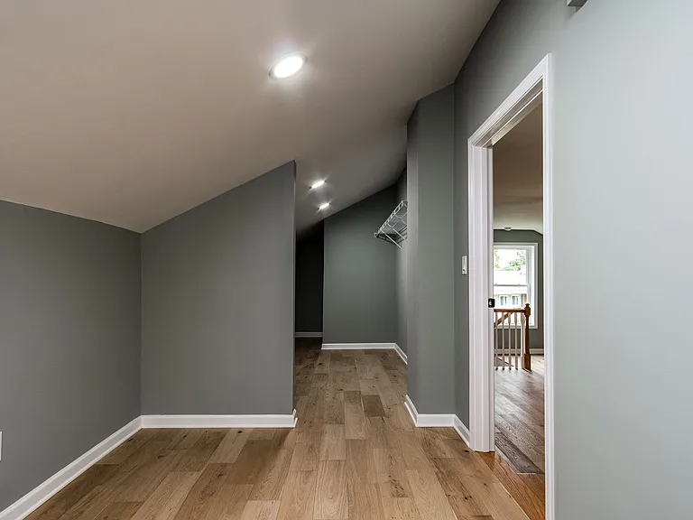 101 McCormick Cir — Photo 25