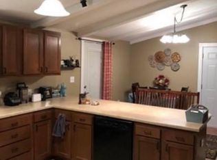 1028 Parkhill Dr, Norwalk, IA 50211