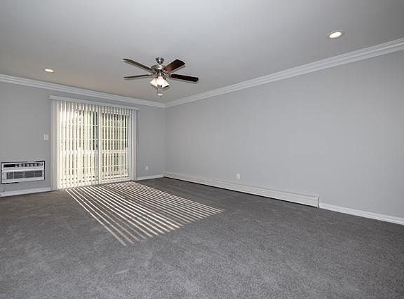 5th image of 721 Greenbriar Dr #0eb5debfd