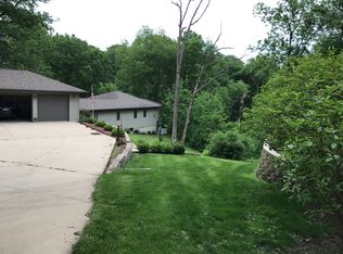 2211 18th Ave, De Witt, IA 52742