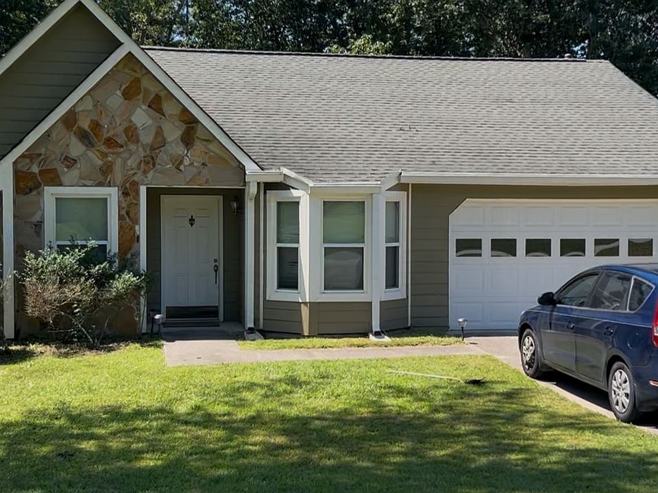 1st image of 851 Donner Ct