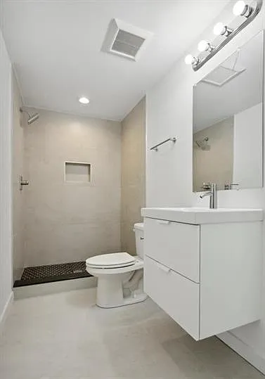 721 N Dekalb St — Photo 8