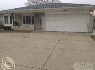 39075 Ledgate Dr, Sterling Heights, MI 48310