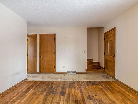 5th image of 205 E North St