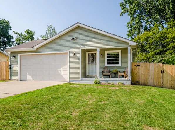 6340 Porter Dr, Eau Claire, MI 49111