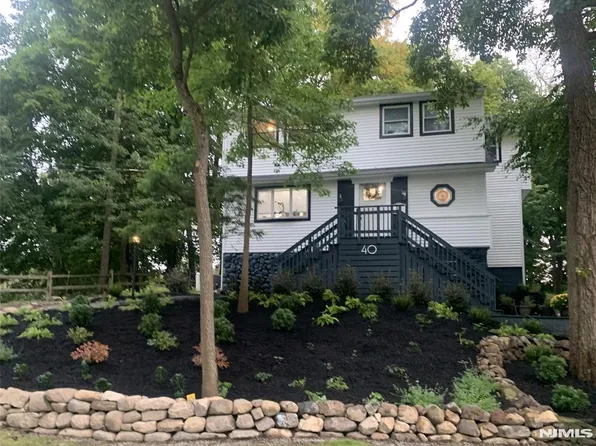 40 W Oak St, Ramsey, NJ 07446