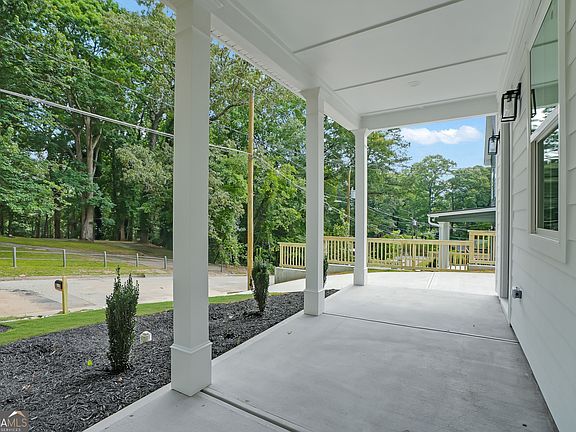 4th image of 1808 Charles Pl NW