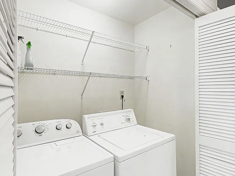 126 Forest Place Cir — Photo 42