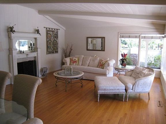 2nd image of 1661 Mulberry Ln