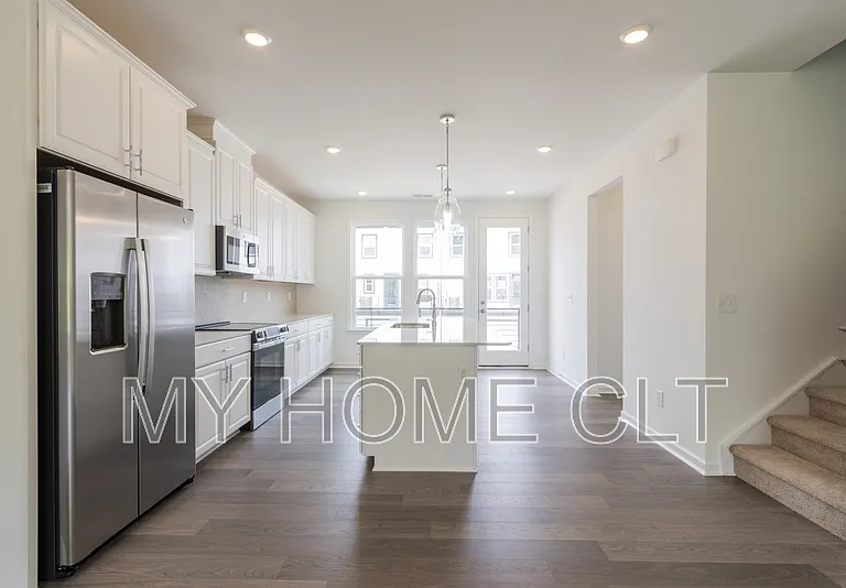 1816 Alexander Village Main Dr — Photo 13