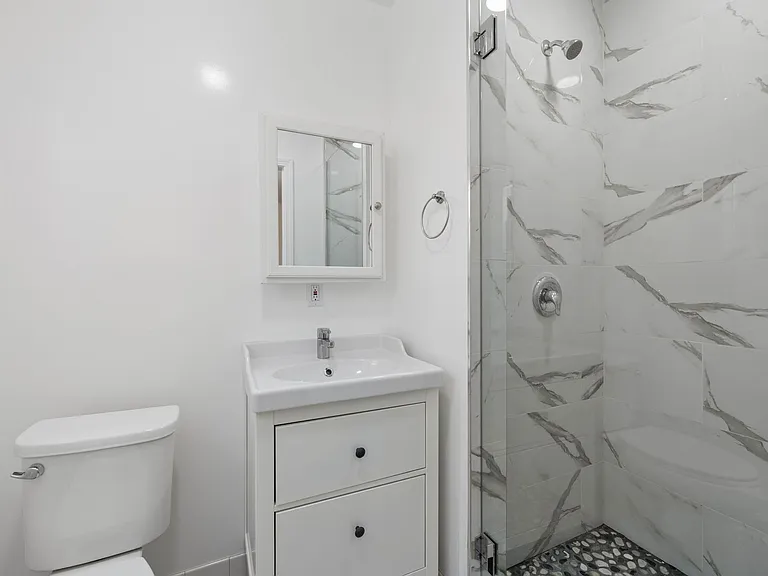 4733 Ambrose Ave — Photo 31