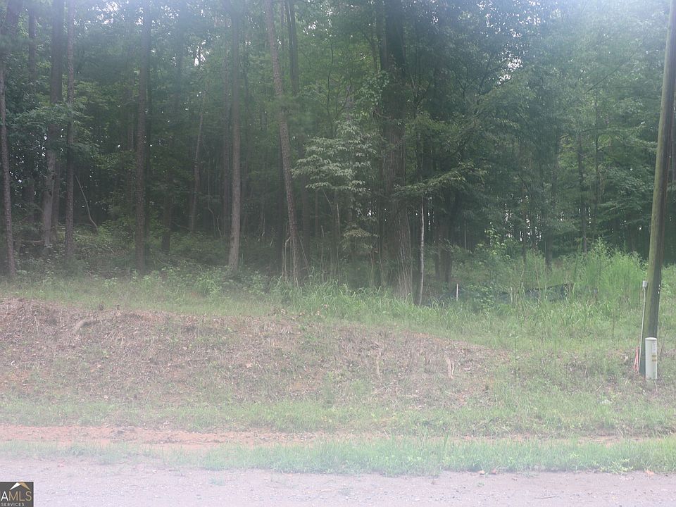 2nd image of 304 Mountain View Rd