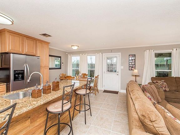 4th image of 300 Yenni Dr