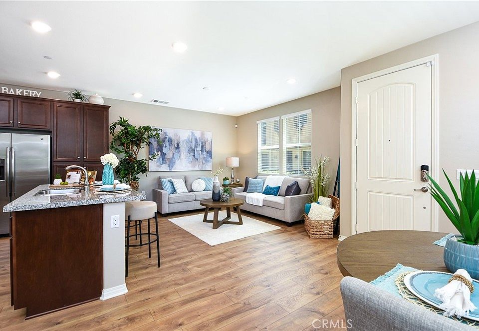 1st image of 40317 Calle Real