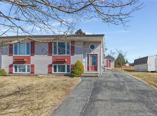 16 Dalila Ct, Saint John, NB E2M 5P9