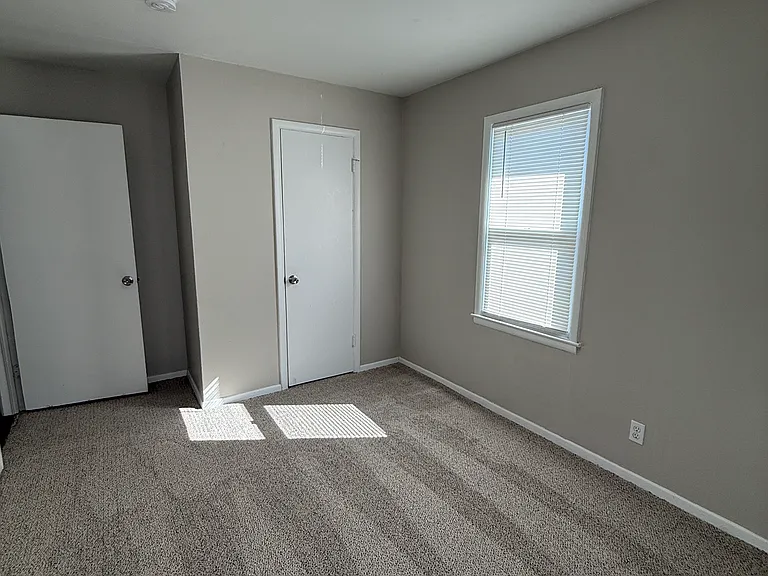 1133 NW 84th St — Photo 10