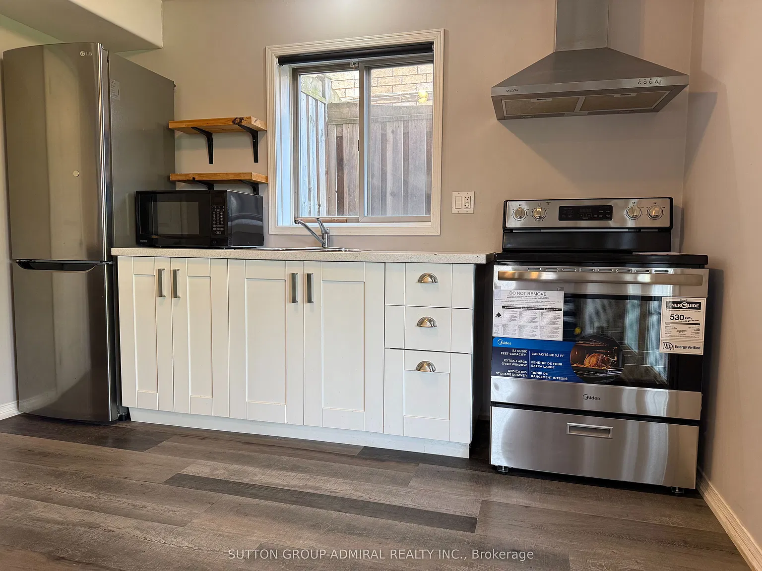 2 bed, $1,690 — Photo 4