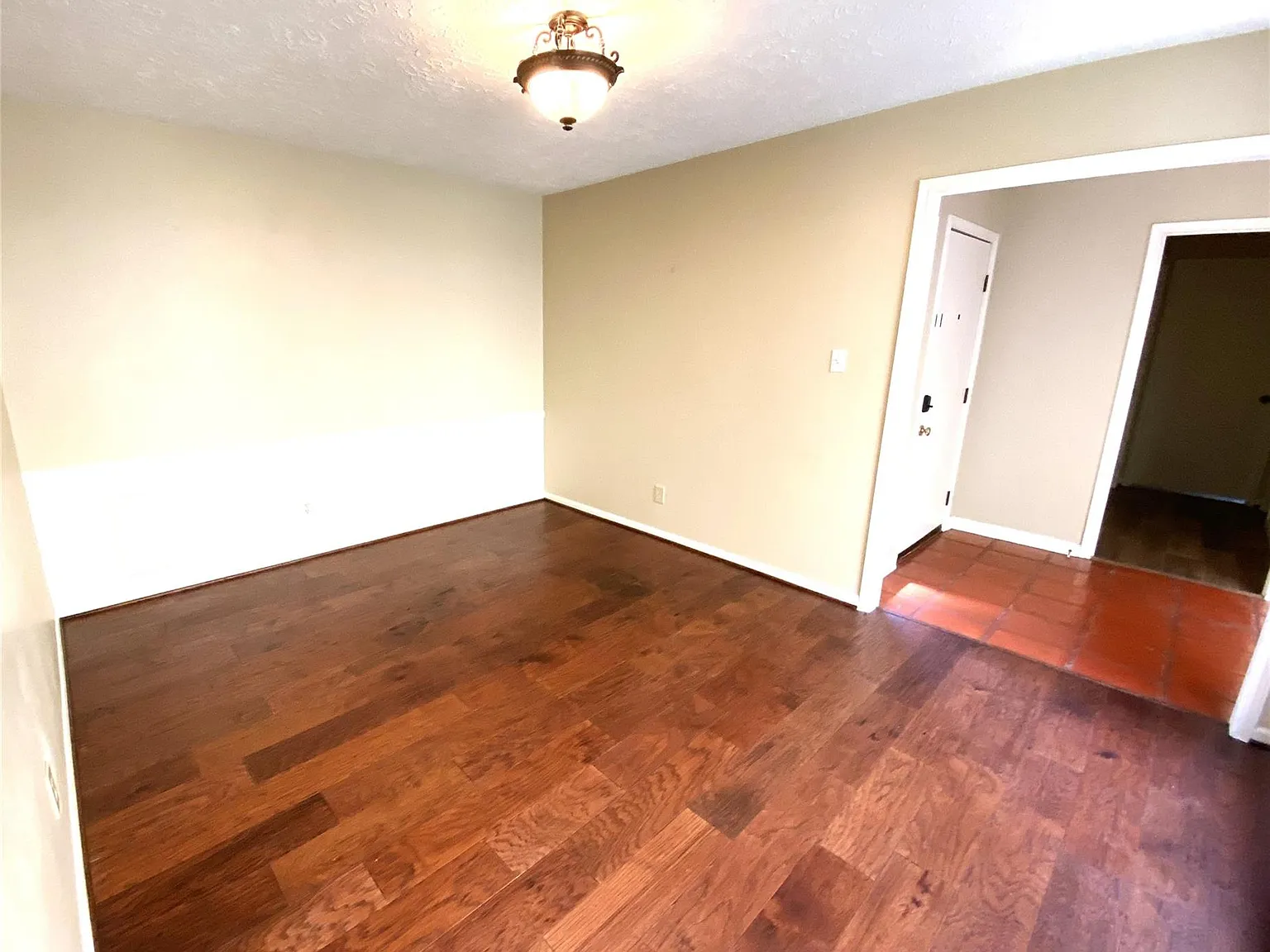 3 bed, 2.0 bath, 1781 sqft, $1,975 — Photo 2