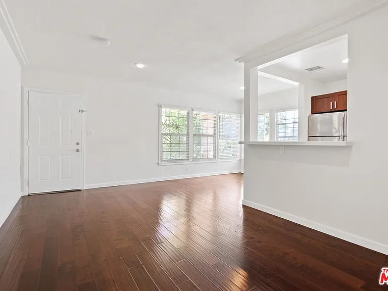 1335 Roxbury Dr #1337-1/2 — Photo 11