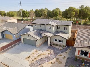 1072 Ridge Park Dr, Brawley, CA 92227