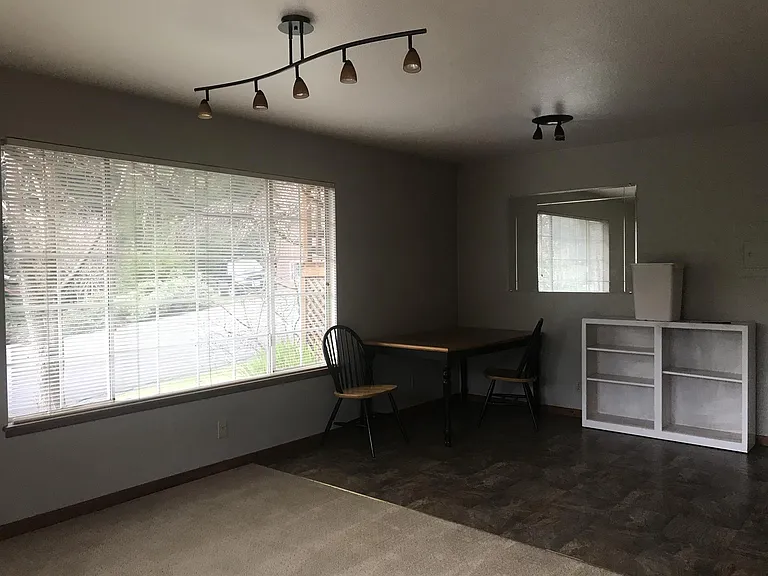 2913 Highland Ct — Photo 2
