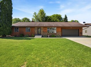 2025 W Harvest Dr, Appleton, WI 54914