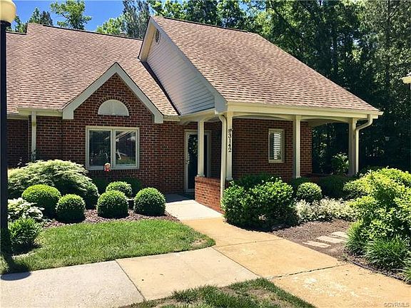 3rd image of 3142 Lake Village Dr Unit 45