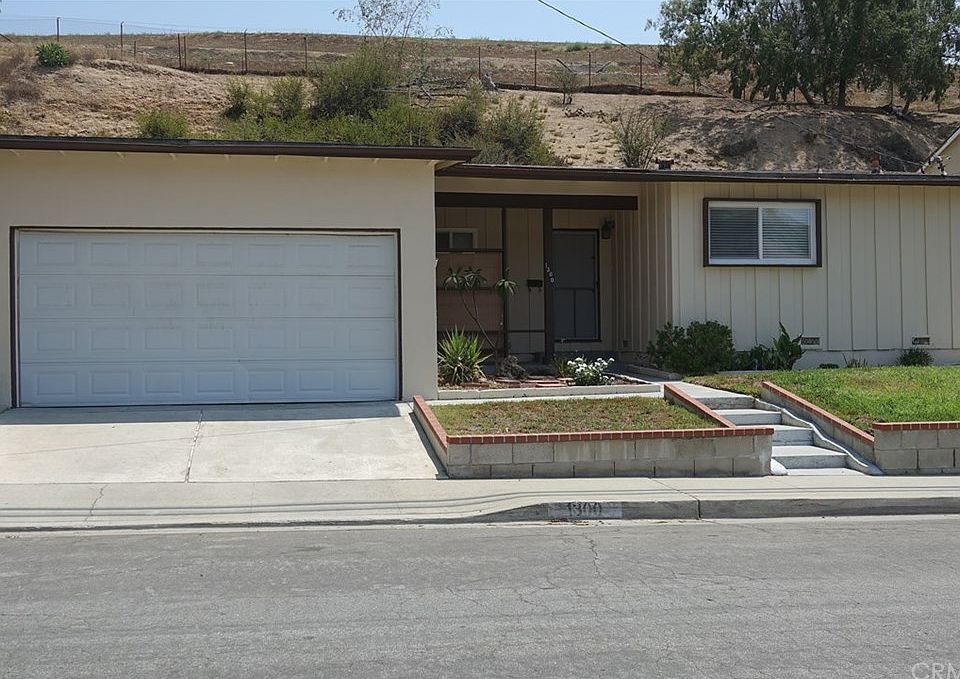 1st image of 1300 Kempton Ave