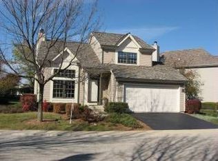 2073 Brookside Ln, Aurora, IL 60502