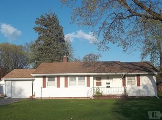 1207 N Sycamore St, Creston, IA 50801