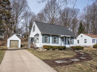 925 Post Rd, Brookfield, WI 53005