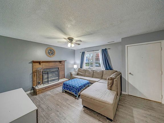 5th image of 511 11th Ct SE