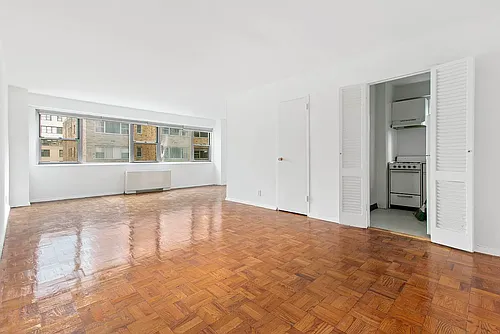 321 E 48th St #11C Photo 1 321 E 48th St #11C Photo 1