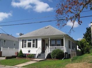 28 Stedman Ave, Pawtucket, RI 02860