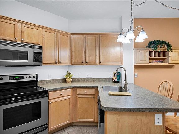 5th image of 10 Kellogg Road #114