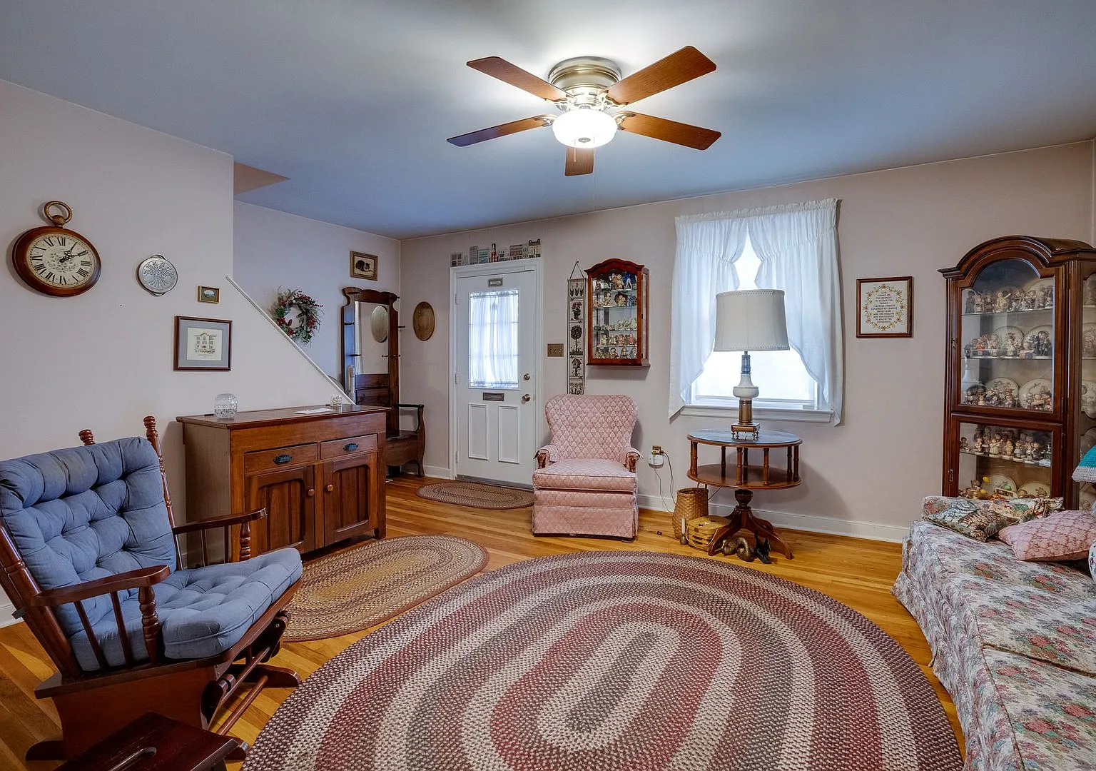 3 Bed 1 Bath Townhouse In Cabbage Hill Lancaster City — Photo 4